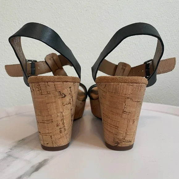 Clarks Artisan Black Leather Wedge Sandals with Buckle Straps - Picture 3 of 15